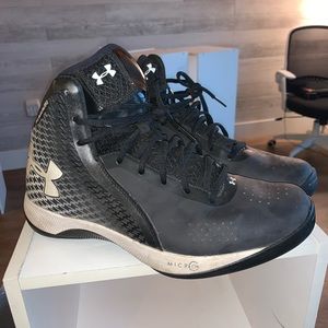 Under Armor Basketball Shoes 9.5